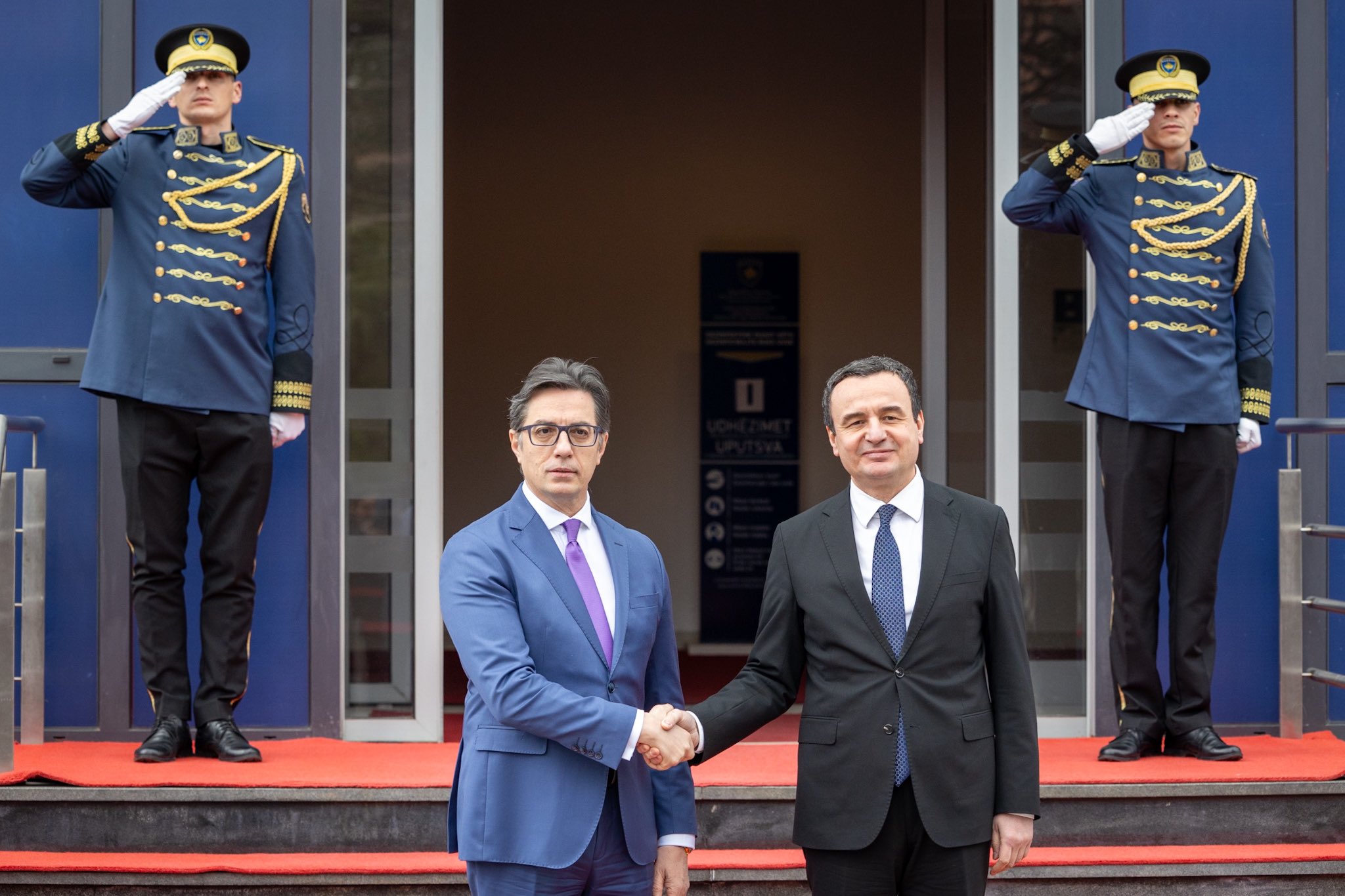 pendarovski:-perkrahim-aspiratat-euroatlantike-te-kosoves,-permes-kfor-it-do-te-kontribuojme-ne-paqe