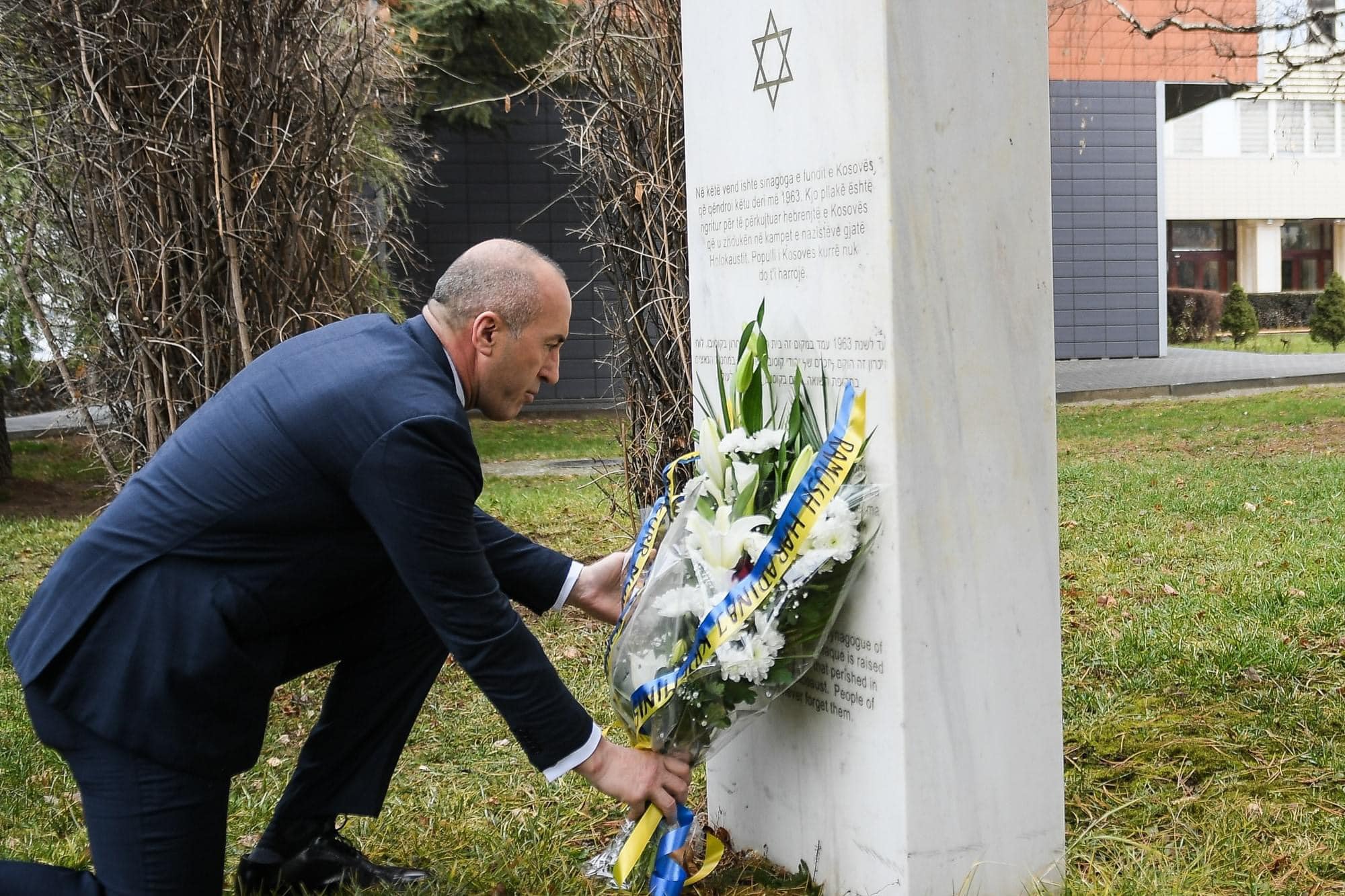haradinaj:-shqiptaret-dhe-hebrenjte-kane-te-njejtin-fat-historik