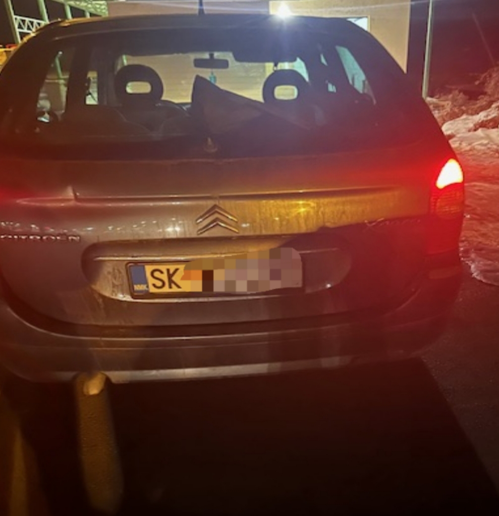 policia-ndalon-nje-automjet-te-dyshuar-ne-vermice,-pasagjerit-i-gjendet-droge-e-fshehur-ne-trup