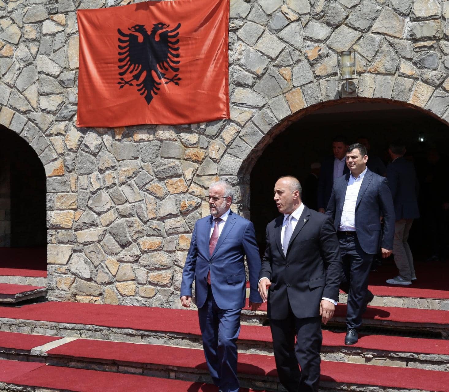 haradinaj:-zgjedhja-e-talat-xhaferit-si-kryeminister-i-pare-shqiptar,-lajmi-me-i-mire-per-te-ardhmen-e-shqiptareve-atje