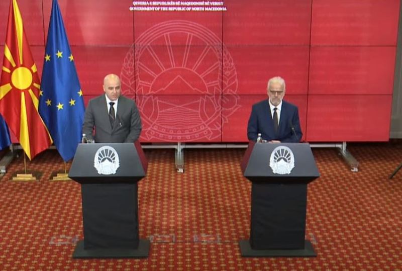 qeveria-e-maqedonise-se-veriut-ne-duar-te-xhaferit,-urohet-nga-kovacevski