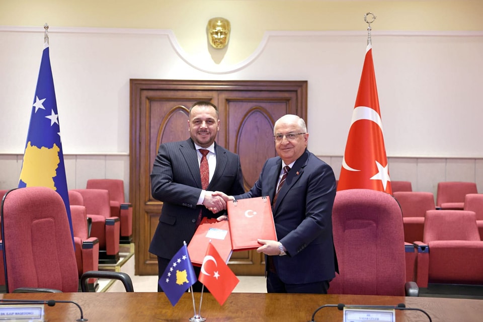 kosova-e-turqia-nenshkruajne-marreveshje-per-bashkepunim-ushtarak