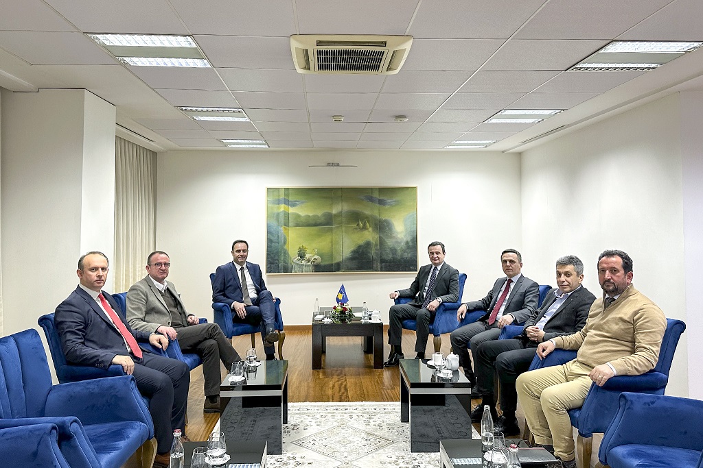 ne-takimin-e-kurtit-me-opozitaret-shqiptare-nga-maqedonia-e-veriut-del-propozimi-per-president-shqiptar