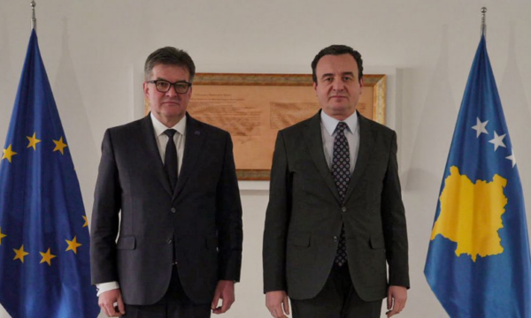 lajcak-shkruan-per-takimin-me-kurtin:-diskutime-te-detajuara-dhe-te-dobishme