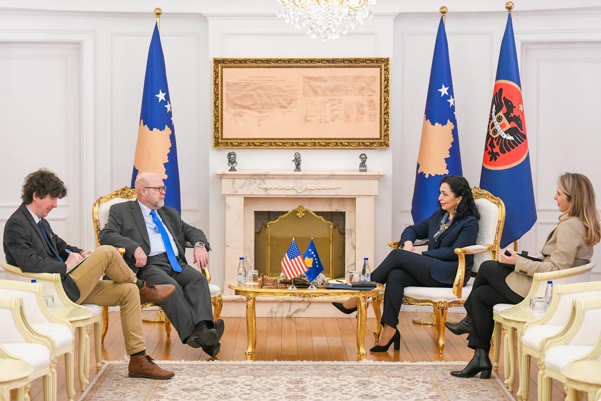 osmani-takon-hovenierin,-diskutuan-per-dialogun-dhe-zhvillimet-e-fundit