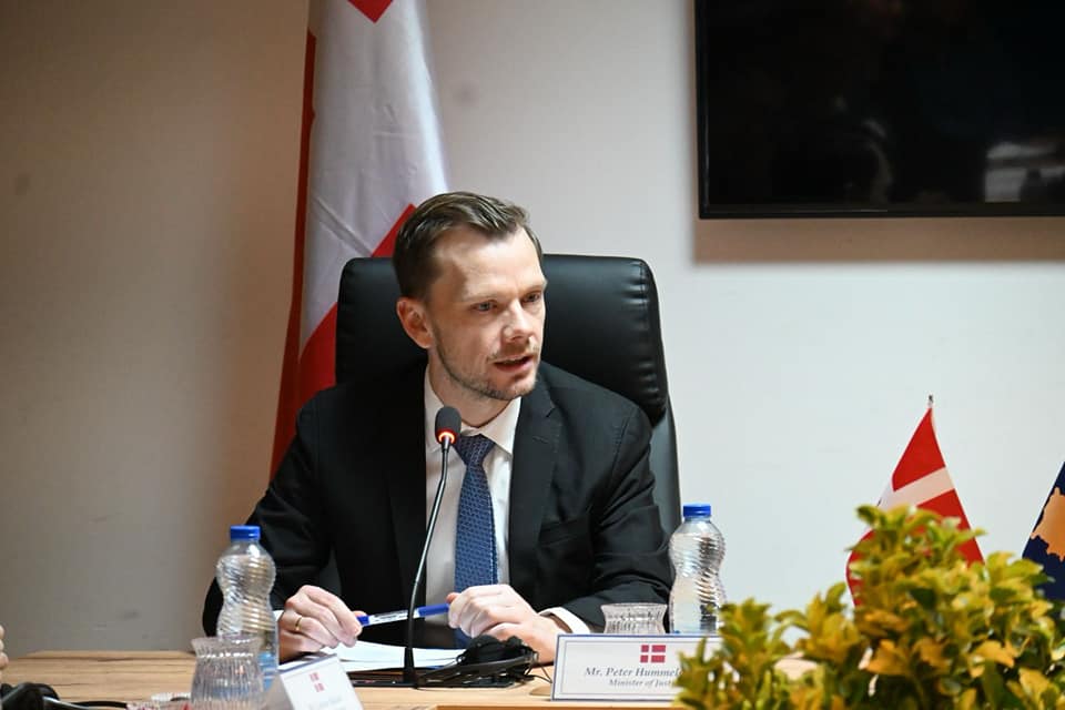 ministri-danez-i-drejtesise:-ne-kosove-me-thane-se-marreveshja-per-burgjet-votohet-se-shpejti