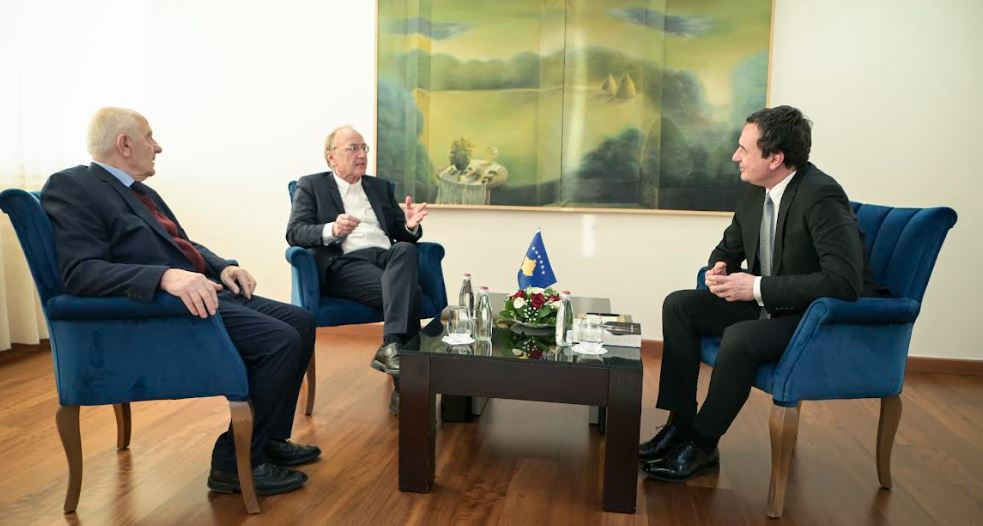 Kurti takon ish-presidentin Sejdiu dhe ish-shefin e UNMIK-ut, Rucker