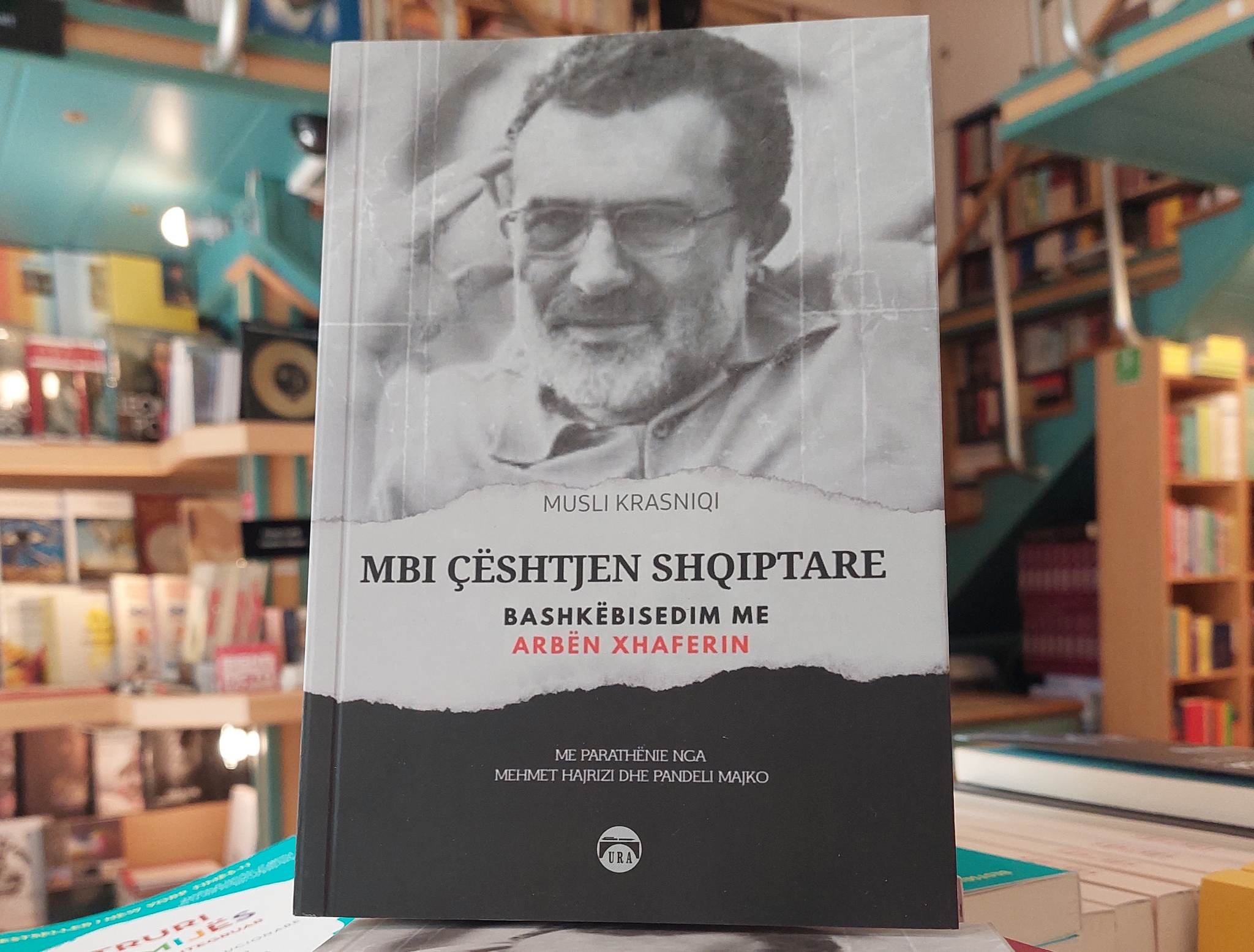 neser-promovohet-libri-“mbi-ceshtjen-shqiptare-–-bashkebisedim-me-arben-xhaferin”