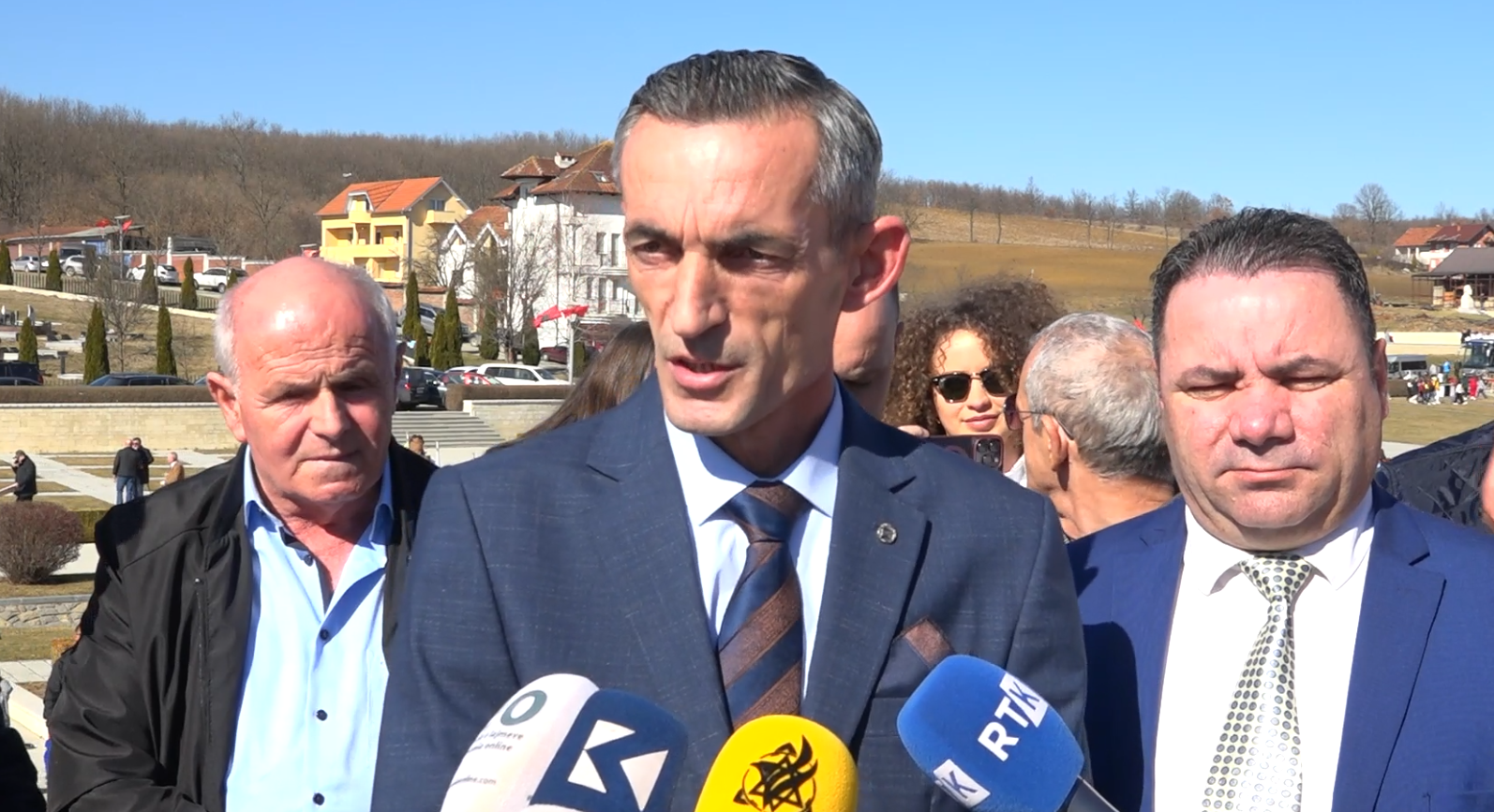 per-here-te-pare-kreu-i-zvecanit-ben-homazhe-ne-prekaz