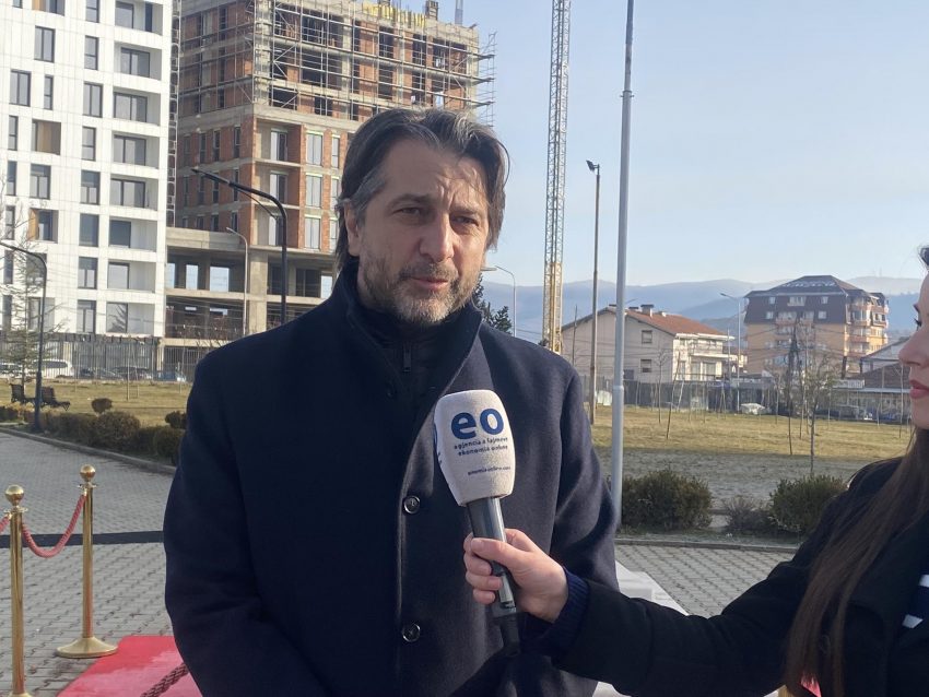 rama-para-varrit-te-ish-presidentit-rugova:-arkitekti-i-republikes-se-kosoves