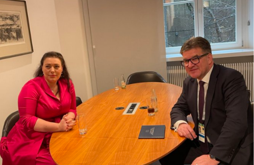 lajcak-takohet-me-deputeten-britanike-kearns,-thote-se-folen-detajisht-per-dialogun