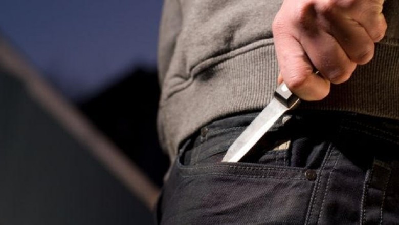 Përleshje në Prishtinë, pesë të arrestuar – dy prej tyre janë therur me thikë
