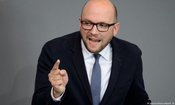 sarrazin:-kosova-dhe-serbia-duhet-ta-cojne-perpara-zbatimin-e-ohrit