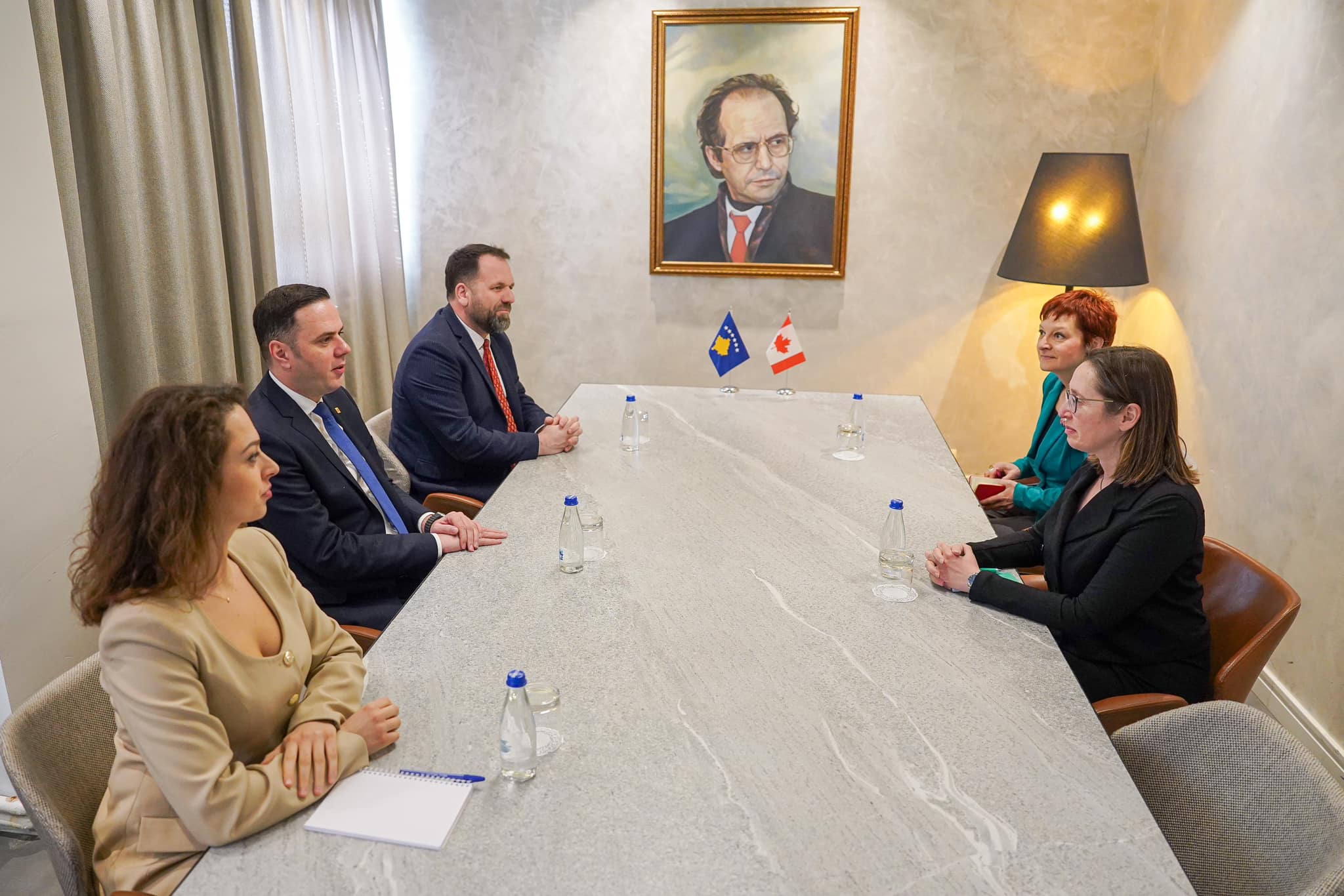 abdixhiku-takon-ambasadoren-kanadeze-ne-kosove,-flasin-per-zhvillimet-aktuale-dhe-qendrimin-e-ldk-se
