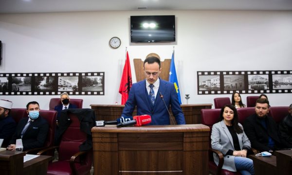 gjilani-i-hap-rruge-kembimit-te-prones-komunale-me-pronen-shteterore-per-nevoja-te-fsk-se