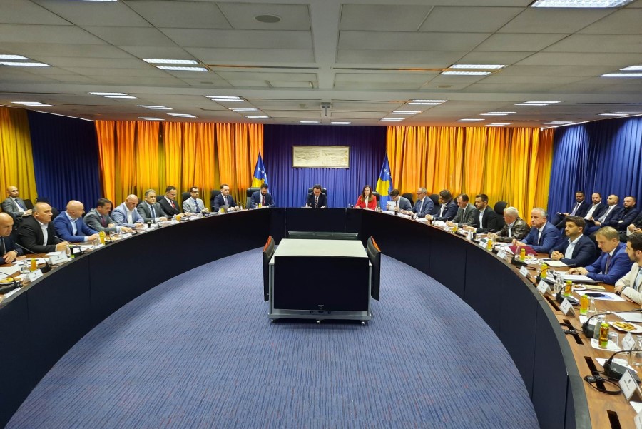 kurti-e-krasniqi-sot-takojne-kryetaret-e-komunave