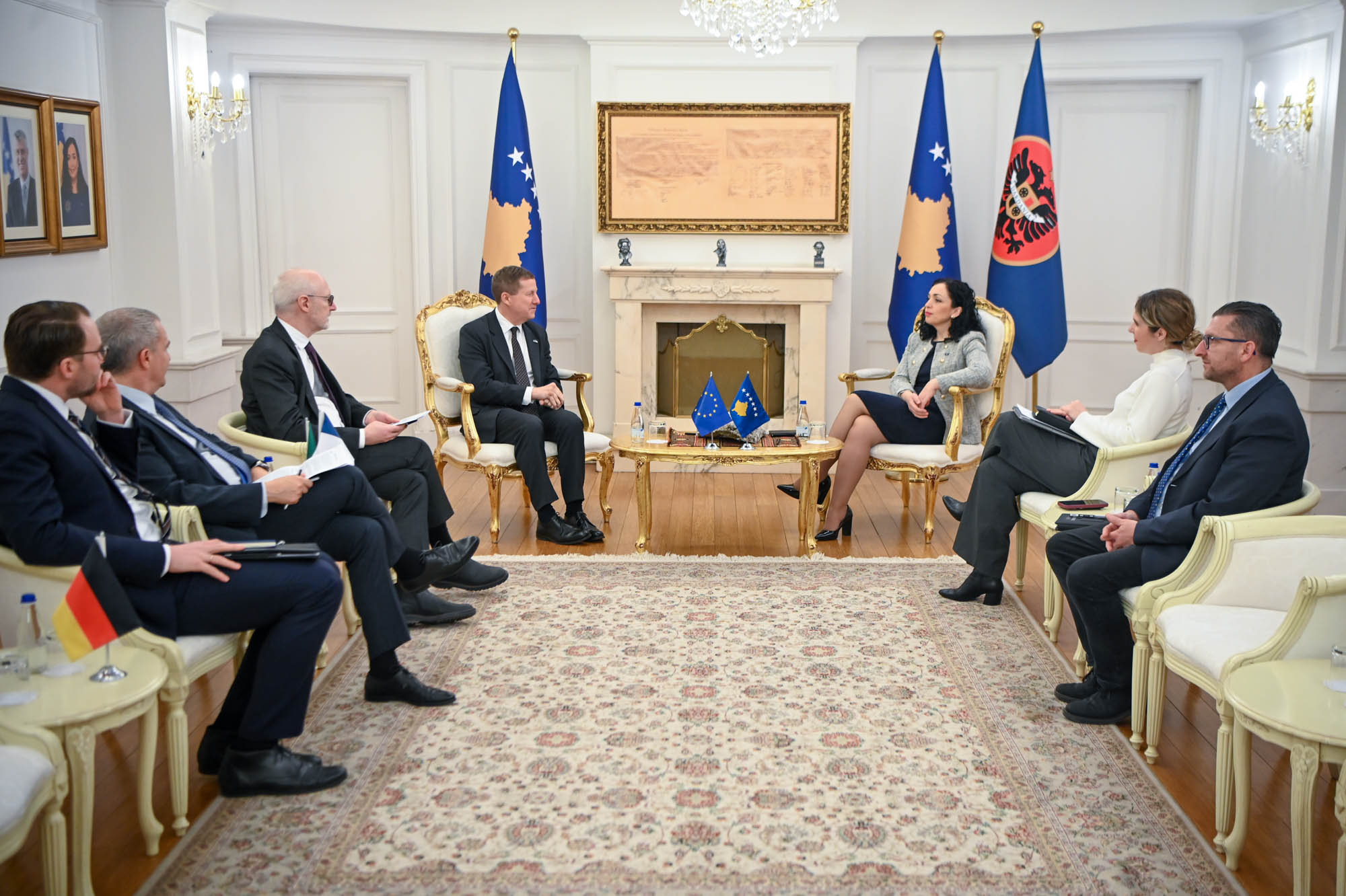 osmani-ne-takim-me-ambasadoret-evropiane-kerkon-heqjen-e-menjehershme-te-masave