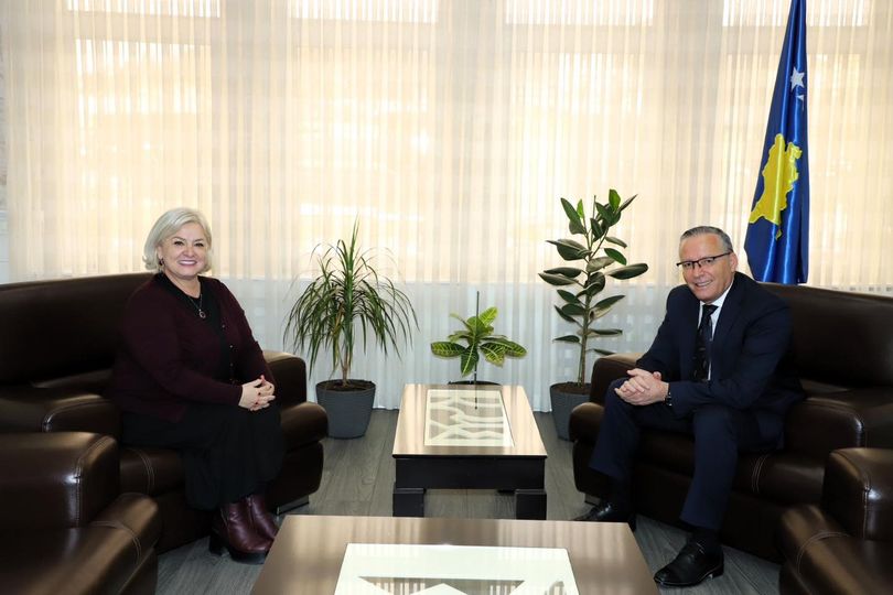 valdete-idrizi-jep-doreheqje-nga-pozita-e-drejtoreshes-ne-mitrovice