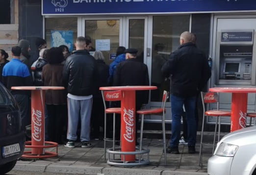 serbet-e-kosoves-shkojne-ne-bujanoc-per-t’i-terhequr-pagat-dhe-pensionet