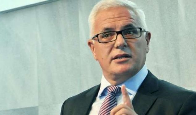 grabovci-per-rastin-“pronto”:-jam-larguar-per-t’i-hapur-rruge-drejtesise,-pdk-ja-e-fjetur-qe-pret-per-t’u-zgjuar