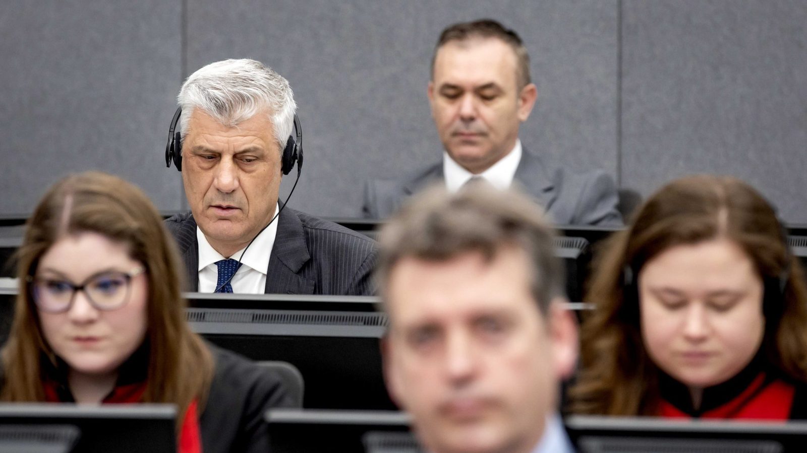 doyle:-kosova-dhe-be-rane-dakord-per-themelimin-e-gjykates-speciale-jashte-kosoves-per-arsye-te-sigurise-se-deshmitareve