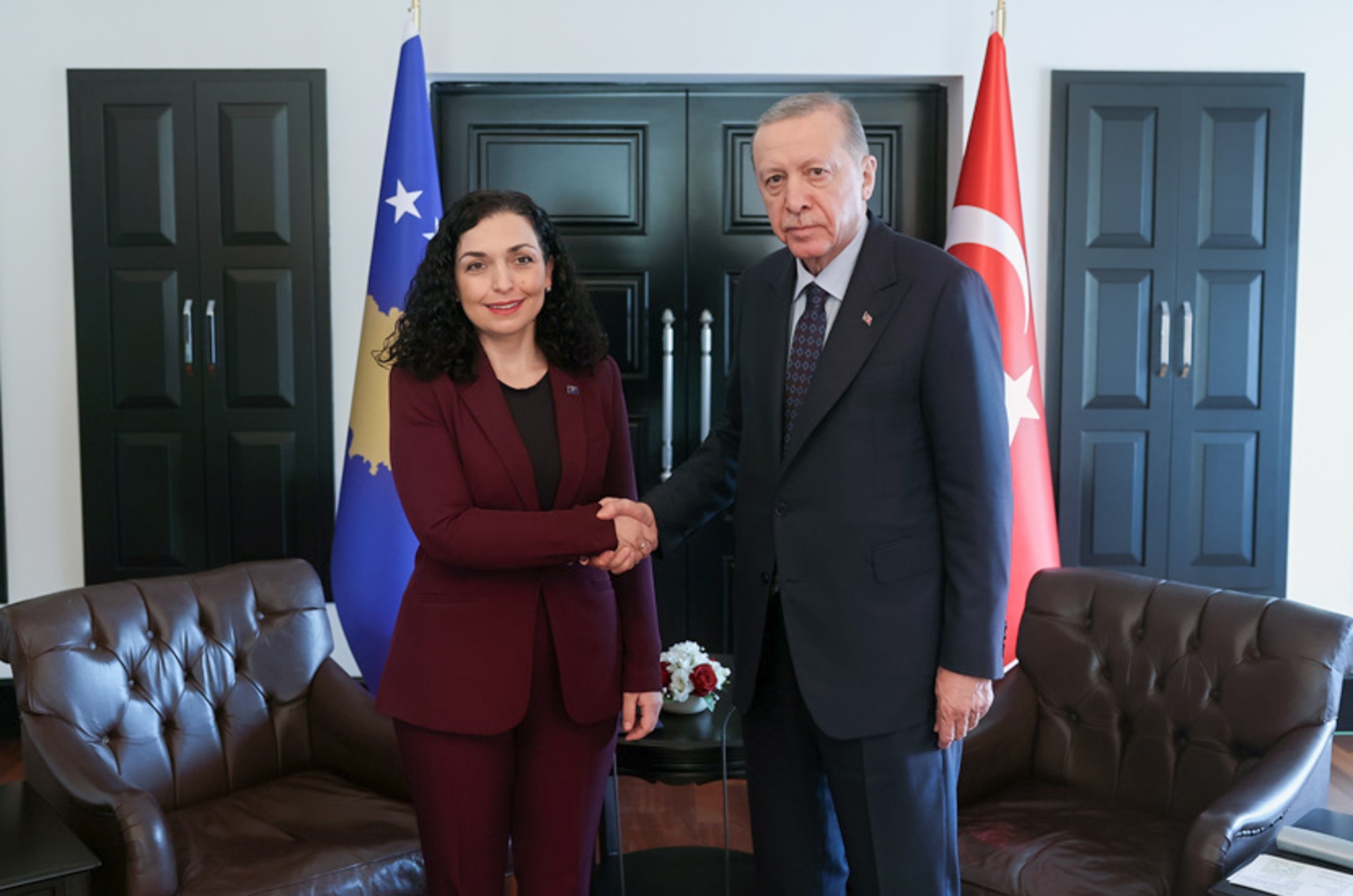 Osmani në takim me Erdoganin: Kënaqësi të rikonfirmojmë thellimin e raporteve bilaterale