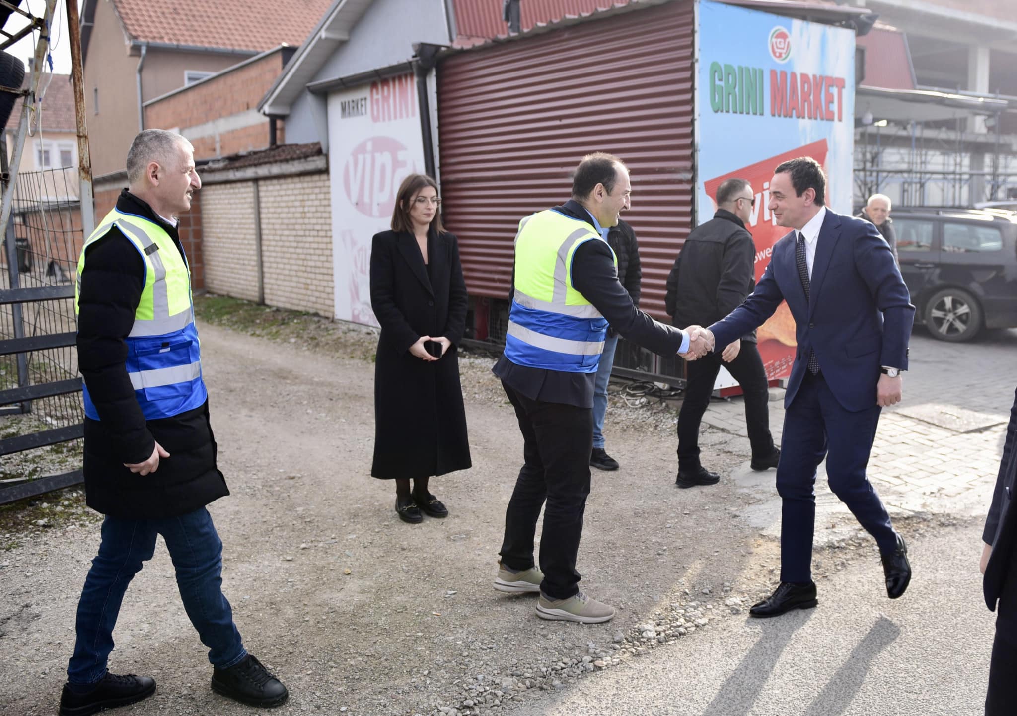 Ministri Aliu jep detaje të reja për ndërtimin e rrugës Prishtinë-Mitrovicë