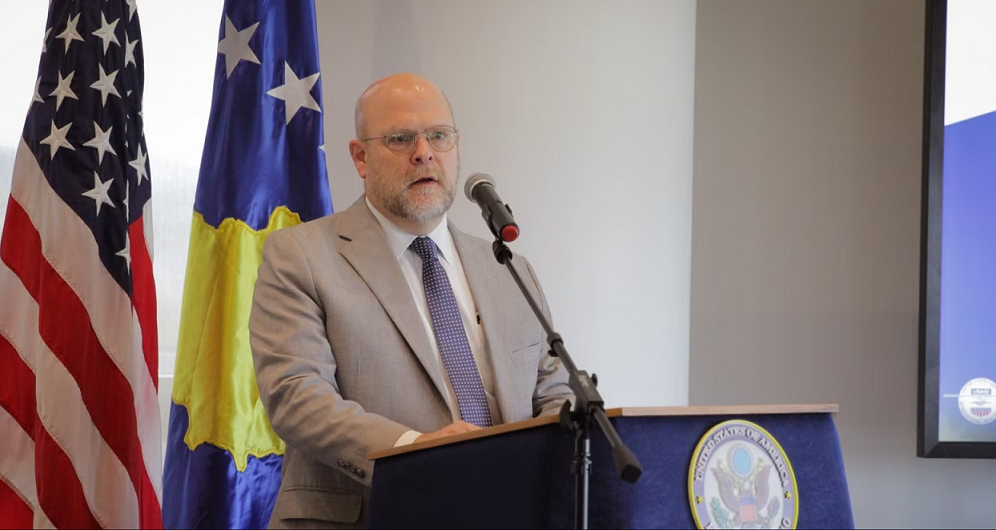 hovenier:-avancimi-i-kosoves-ne-rrugetimin-evropian-eshte-vetem-permes-dialogut