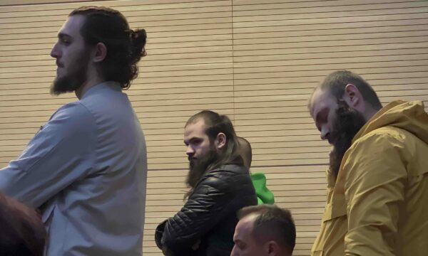 i-akuzuari-per-shtytje-ne-terrorizem:-te-ardhmen-time-e-shoh-si-doktor,-e-jo-si-terrorist