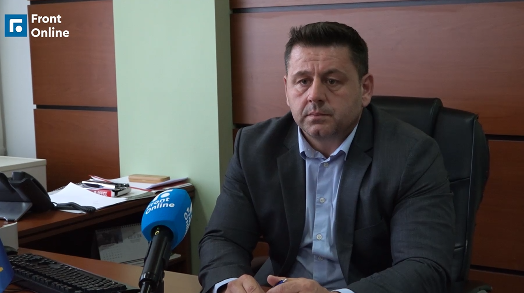 beke-berisha-denon-ashper-viziten-e-disa-klerikeve-serbe-ne-kishen-e-studenices