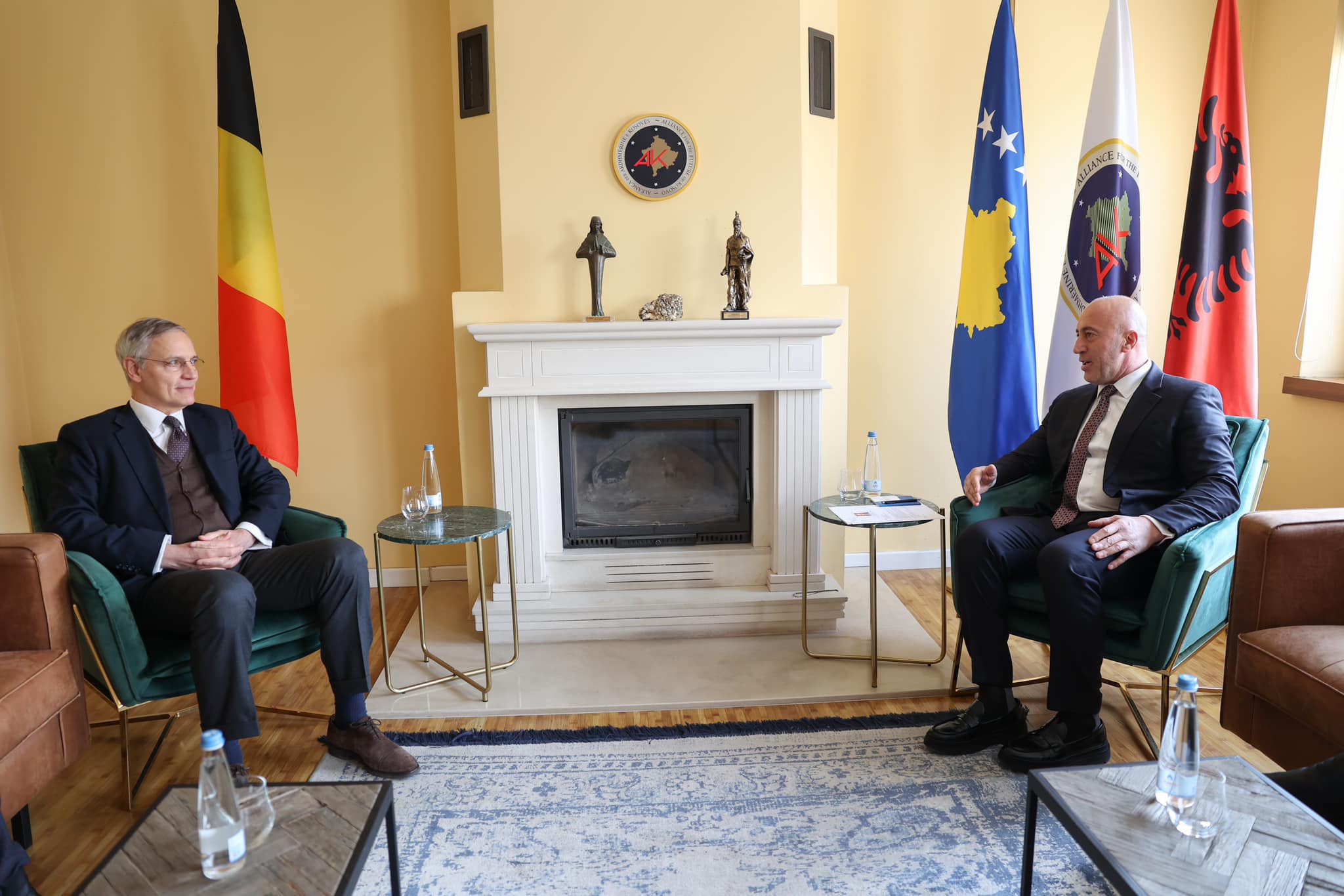 Haradinaj pret në takim ambasadorin e Belgjikës, diskutojnë për zhvillimet politike në vend