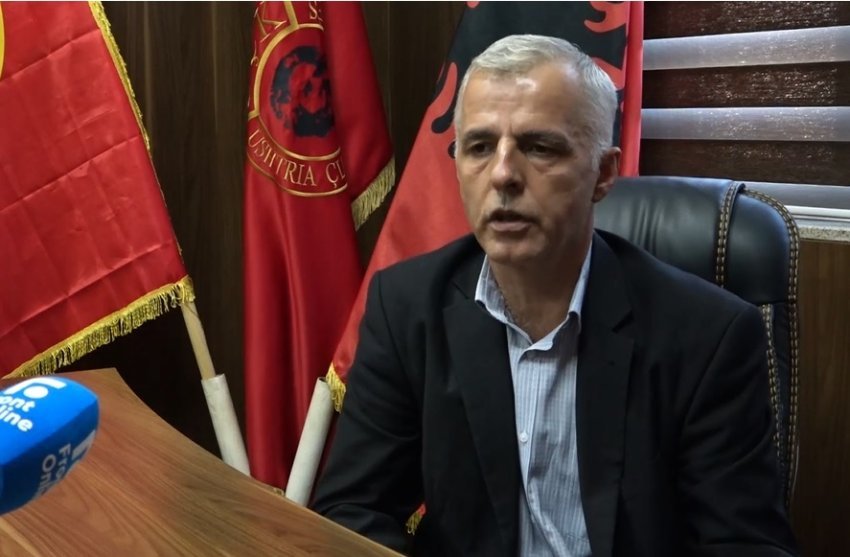 Faton Klinaku për homazhet e liderëve: Po bëhen për përfitime elektorale, Qeveria nuk po bën asgjë për kategoritë e luftës