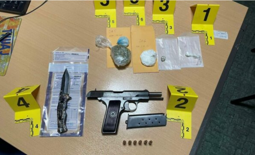 ne-dy-raste-te-ndara,-policia-konfiskon-mbi-3-mije-euro-dhe-mbi-7kg-lende-narkotike