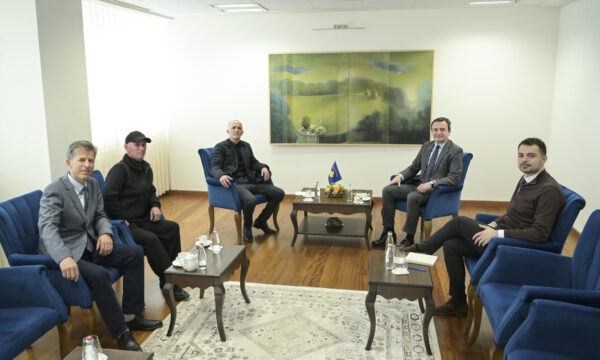 kurti-pret-ne-zyre-djemte-e-ish-luftetarit-te-uck’se-te-njohur-si-“plaku-i-emshirit”