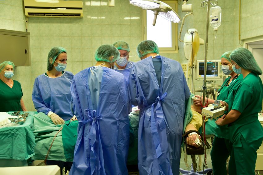 Spitali i Pejës kryen 15 operime të ndërlikuara brenda ditës