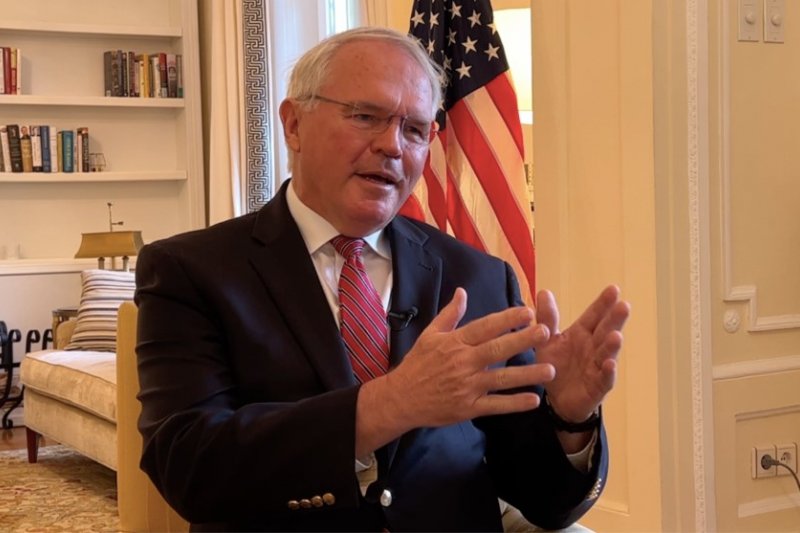 ambasadori-hill-per-kurtin:-po-perpiqem-te-kem-nje-mendim-per-te