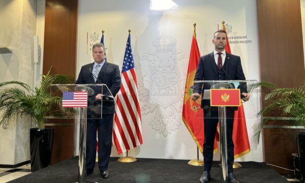 escobar-i-flet-serbise-nga-podgorica-–-mesazhet-e-saj-per-kosoven-s’e-ndihmojne-stabilitetin-e-rajonit