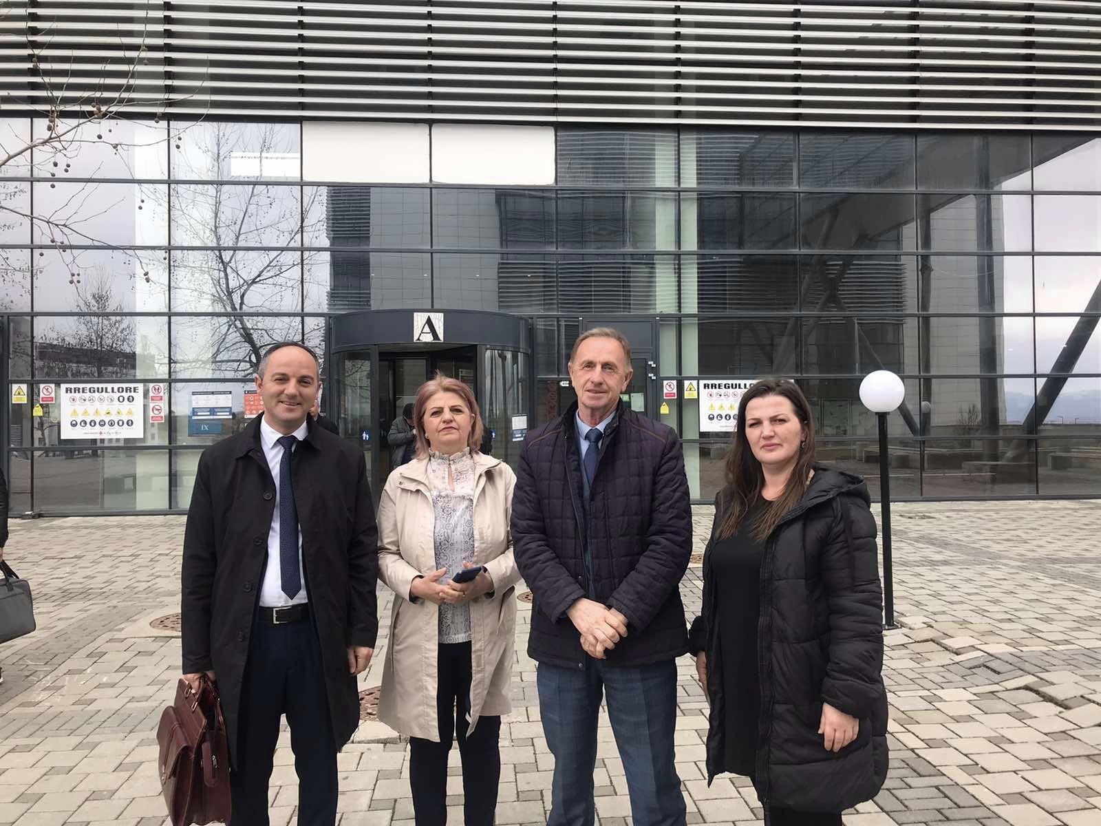 sot-mbahet-seanca-per-shtesat-e-punetoreve-teniknik-per-covid-19