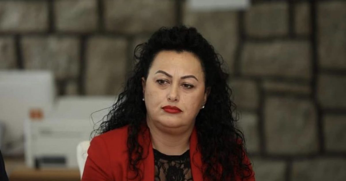 deputetja-e-ldk-se:-kurti-s’deshiron-zgjedhje-te-reja,-po-i-pelqejne-truprojat-e-xhipat-e-zi