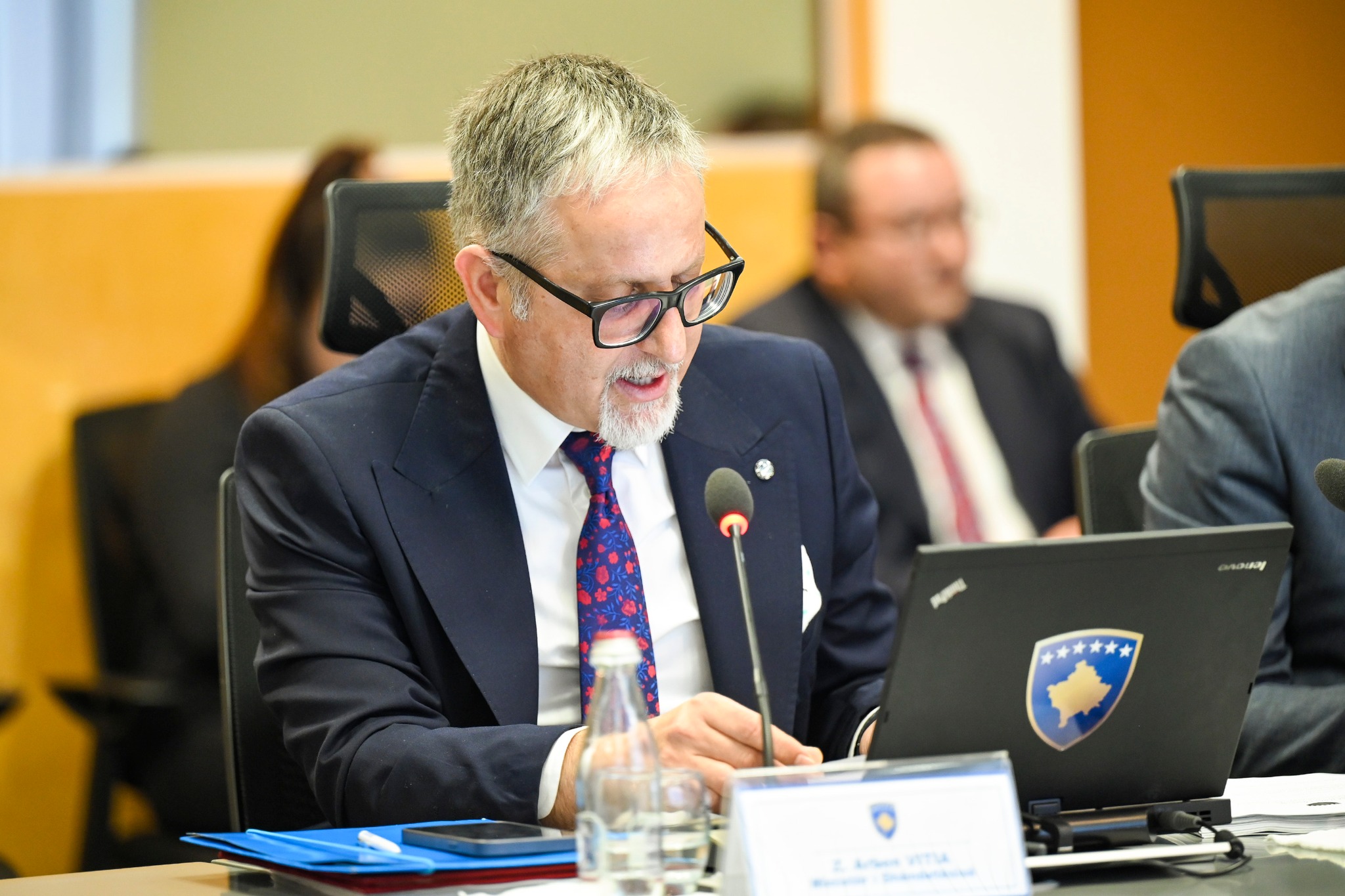 vitia:-qeveria-aprovoi-kerkesen-per-mbulimin-e-trajtimit-mjekesor-te-protezave-per-invalidet-te-luftes