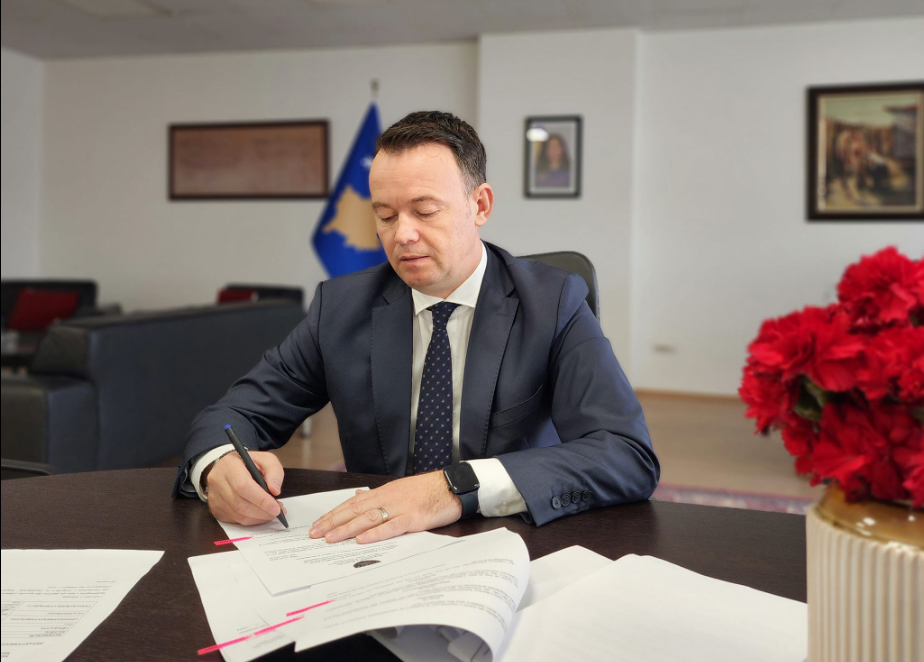 inspektorati-i-kryeqytetit-i-reagon-ministrit-peci:-lirimi-i-pronave-eshte-pergjegjesi-e-juaja-e-jo-e-komunes