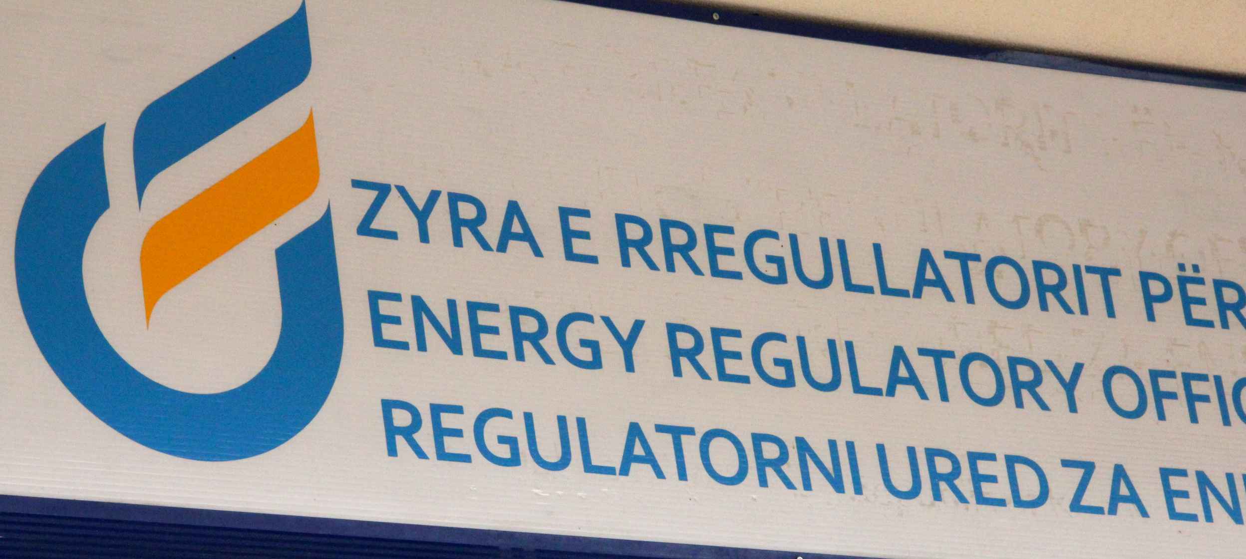zrre-se-shpejti-shqyrton-tarifat-e-reja-te-energjise,-kerkon-nga-operatoret-t’i-japin-propozimet