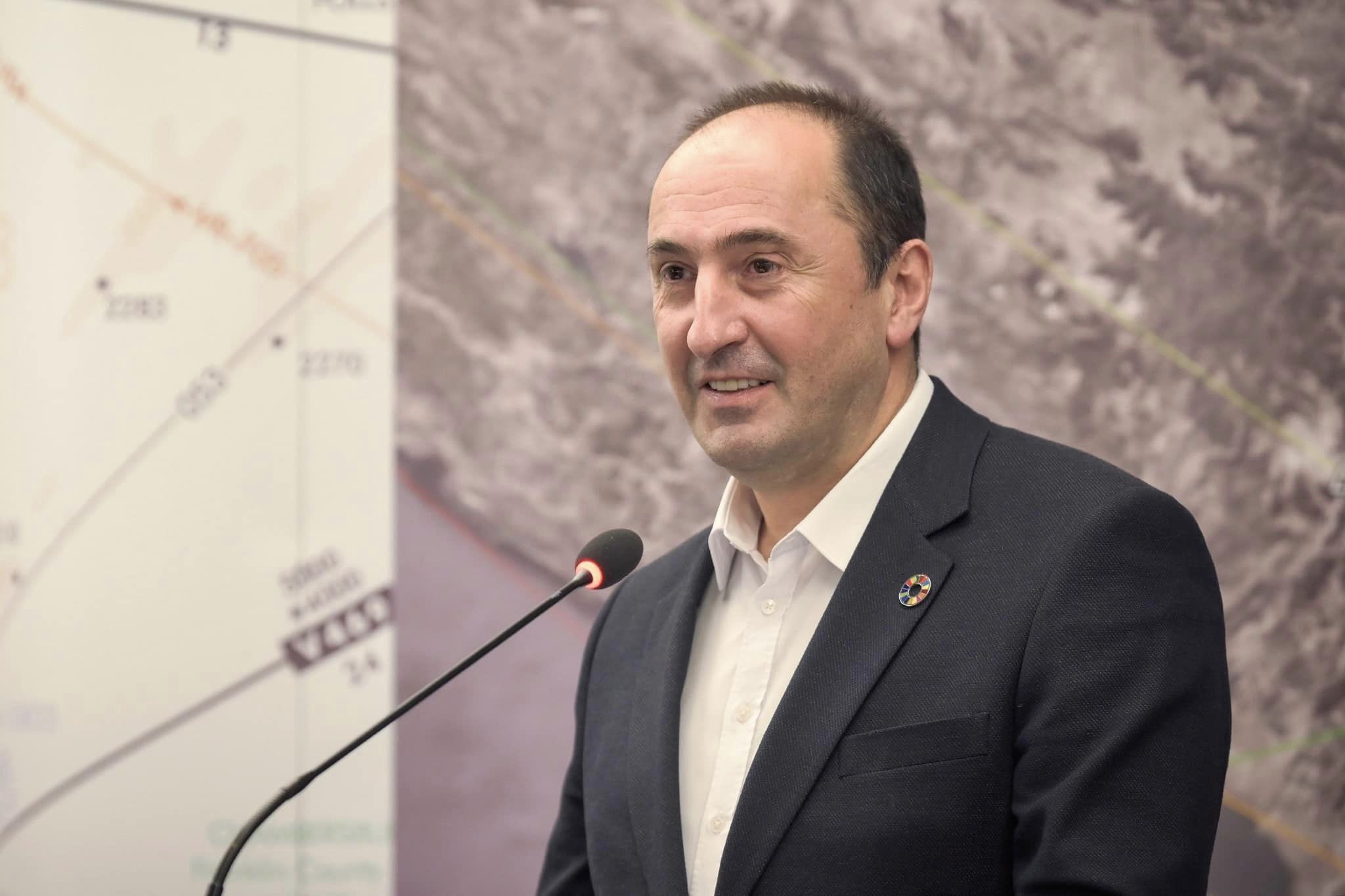 aliu:-nenshkruhet-kontrata-21-milioneshe-per-ndertimin-e-rruges-prishtine-peje