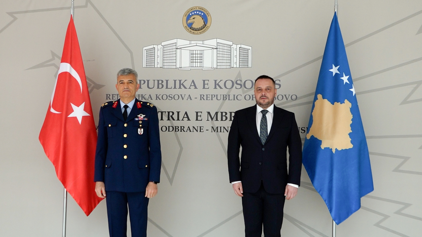 Maqedonci takon zyrtarin e lartë turk nga ministria e Mbrojtjes, flasin për vazhdimin e bashkëpunimit