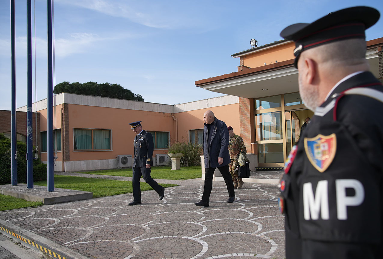 Ministri i Mbrojtjes i Italisë vjen në Kosovë