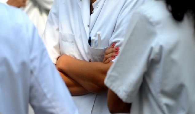 Alarmante/Rreth 300 mjekë e infermierë besohet se janë larguar nga Kosova në 3 muajt e parë të këtij viti