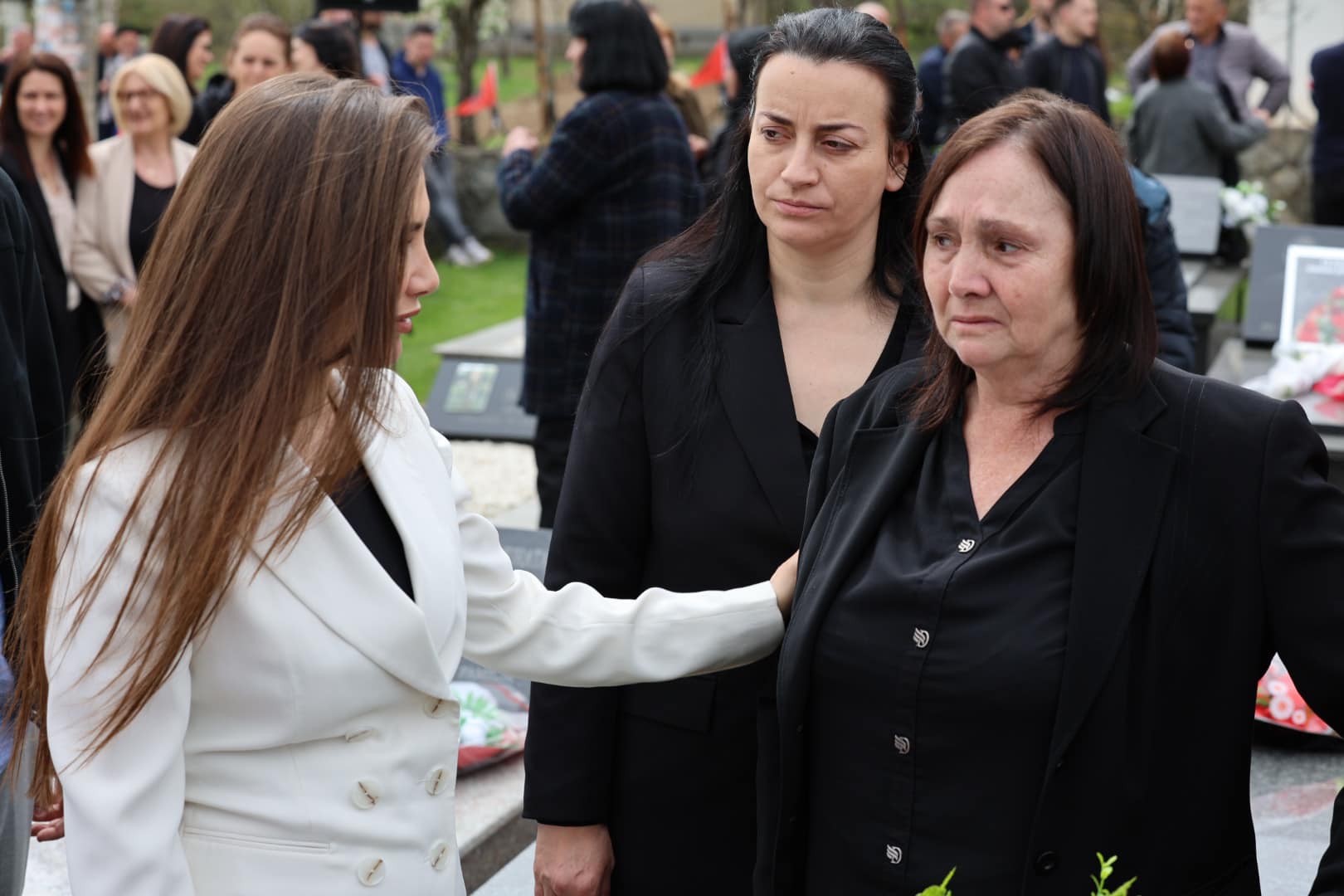 musliu-shoshi:-lybeniqi-eshte-deshmia-permes-se-ciles-ne-dhe-femijet-tane-jetojme-te-lire-dhe-te-barabarte!