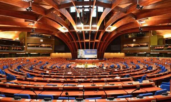 ndryshon-agjenda,-asambleja-parlamentare-do-te-diskutoje-per-anetaresimin-e-kosoves-ne-kie-me-16-prill