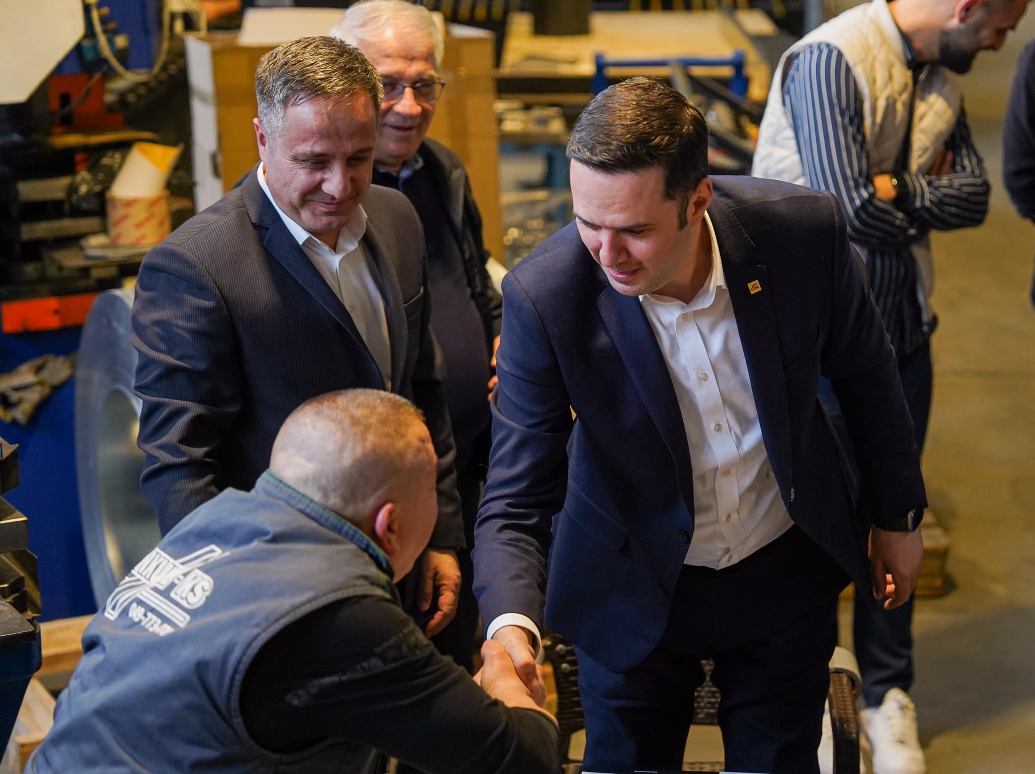 abdixhiku-nga-prizreni:-fabrikat-e-punetoret-do-ta-bejne-kete-vend,-investimet-per-zhvillim-me-‘rrugen-e-re’-1.1-miliard-ne-vit