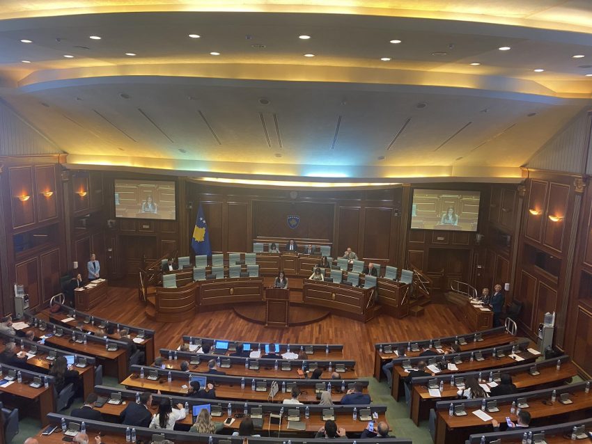 zejnullahu:-deshtim-i-qeverise-per-te-siguruar-tekstet-shkollore